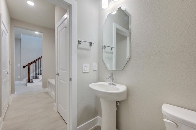 1709 Summerlyn, Houston, TX 77080