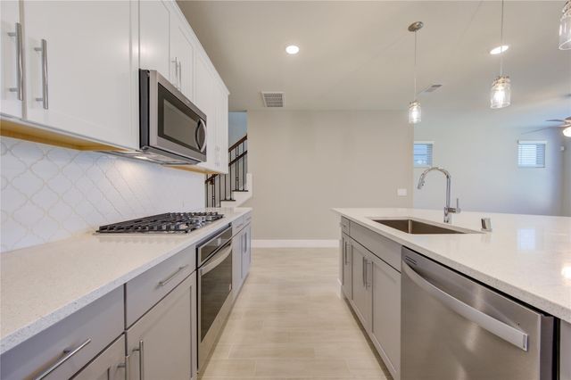 1709 Summerlyn, Houston, TX 77080