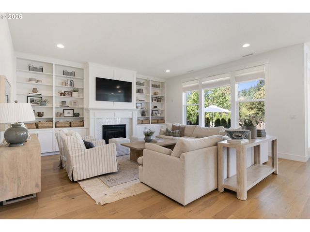 11995 Nw SADIE St, Portland, OR 97229