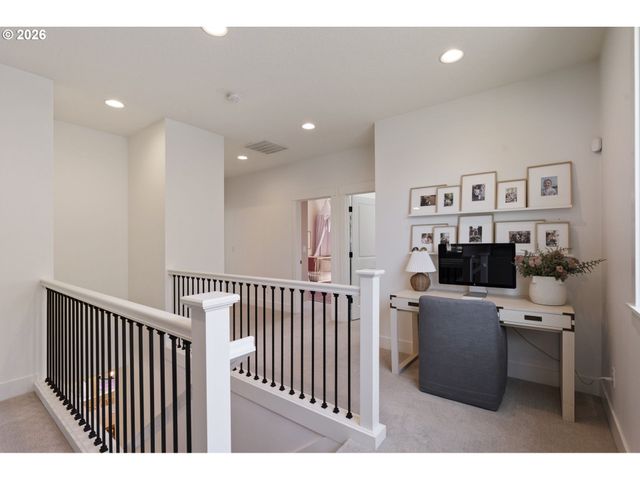 11995 Nw SADIE St, Portland, OR 97229