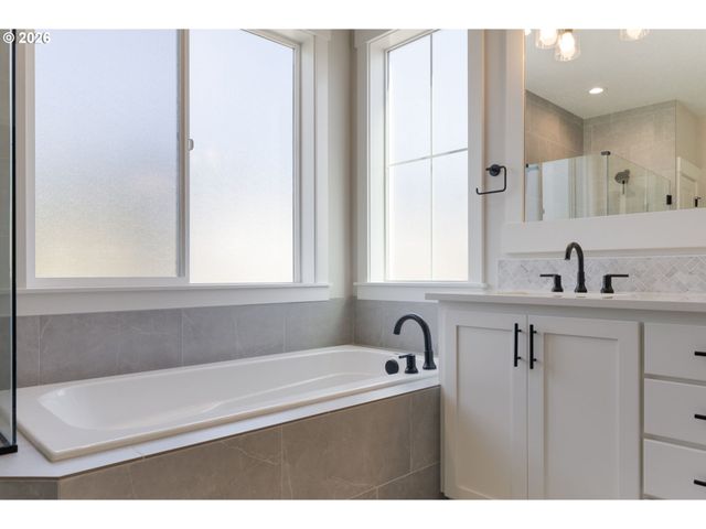 11995 Nw SADIE St, Portland, OR 97229