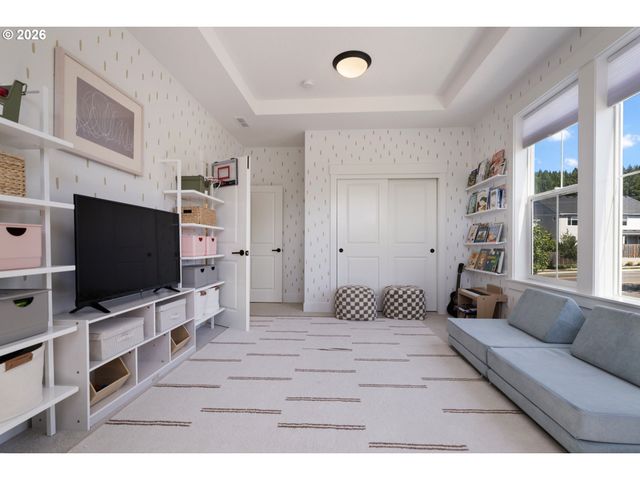 11995 Nw SADIE St, Portland, OR 97229