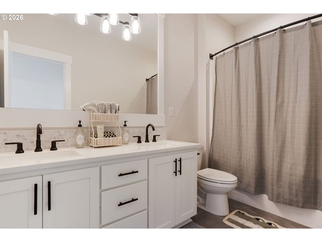 11995 Nw SADIE St, Portland, OR 97229