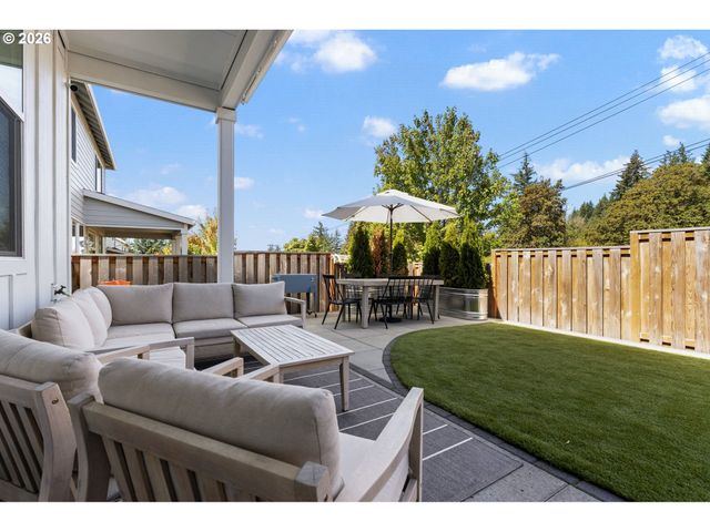 11995 Nw SADIE St, Portland, OR 97229