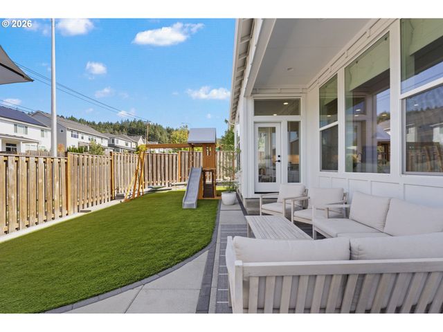 11995 Nw SADIE St, Portland, OR 97229