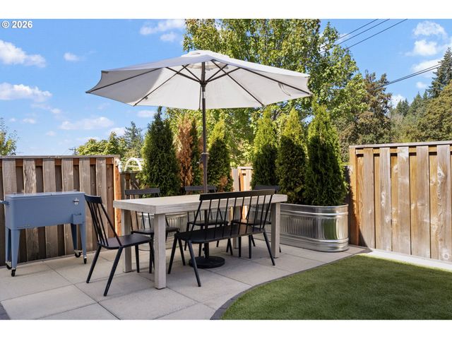 11995 Nw SADIE St, Portland, OR 97229