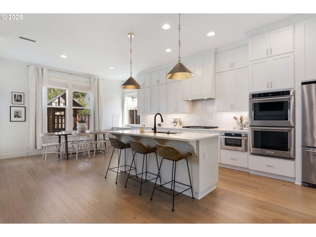 11995 Nw SADIE St, Portland, OR 97229