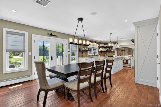 322 Rose Lane, Smithtown, NY 11787