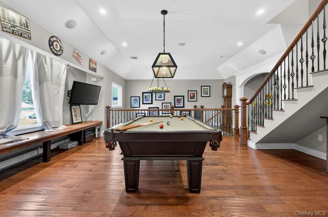 322 Rose Lane, Smithtown, NY 11787