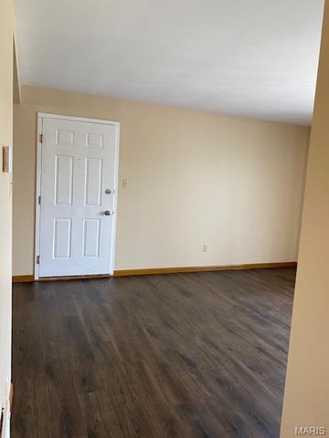 1239 Creve Coeur Crossing Lane F, Chesterfield, MO 63017