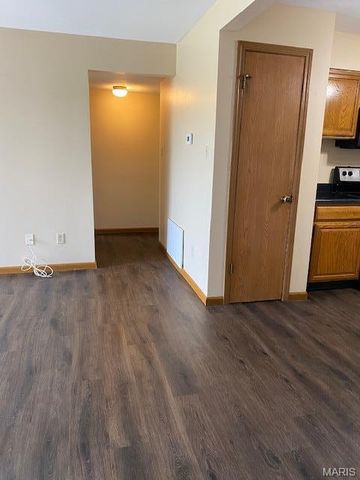 1239 Creve Coeur Crossing Lane F, Chesterfield, MO 63017