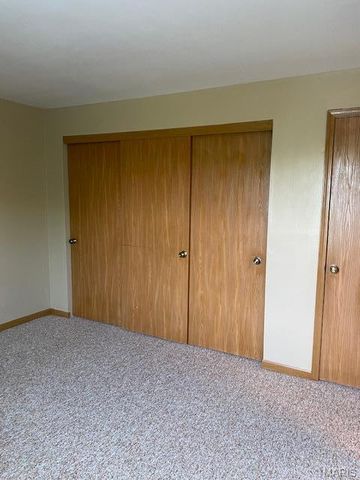 1239 Creve Coeur Crossing Lane F, Chesterfield, MO 63017