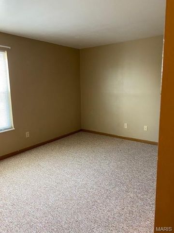 1239 Creve Coeur Crossing Lane F, Chesterfield, MO 63017