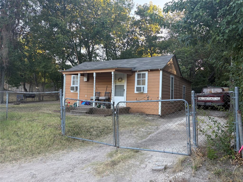 523 N 3rd Street, Midlothian, TX 76065 — photo 2