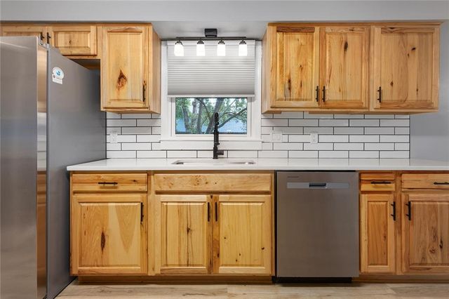 1842 W 27th Terrace, Lawrence, KS 66046