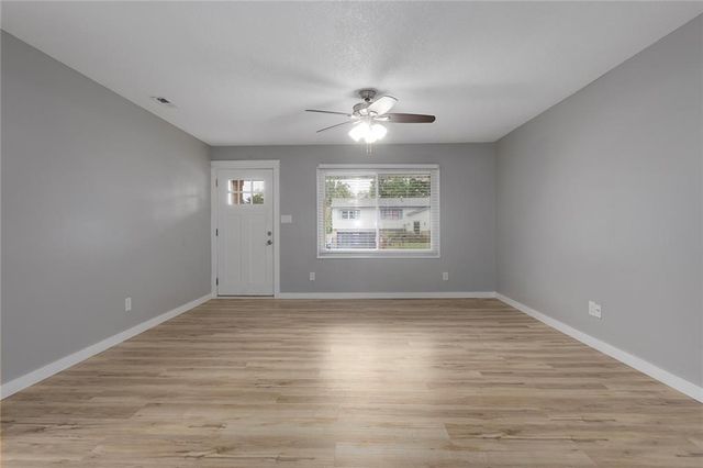 1842 W 27th Terrace, Lawrence, KS 66046