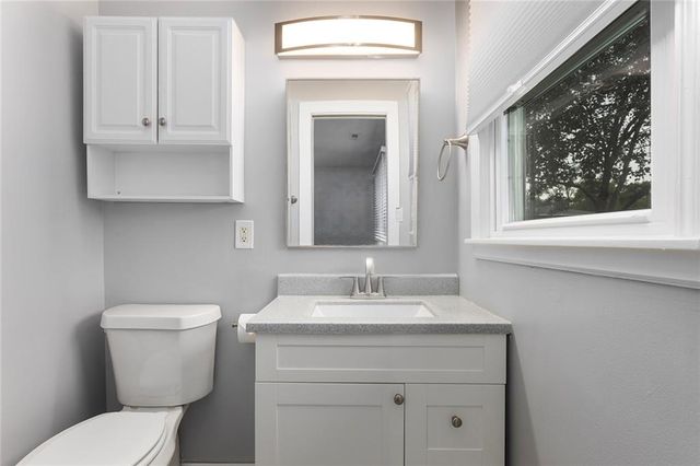 1842 W 27th Terrace, Lawrence, KS 66046