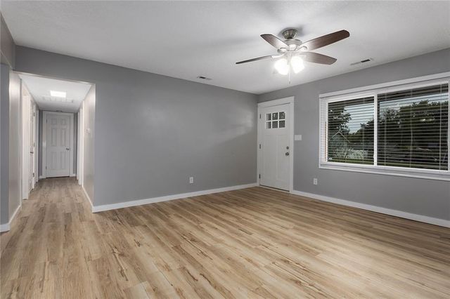 1842 W 27th Terrace, Lawrence, KS 66046