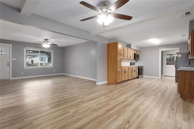 1842 W 27th Terrace, Lawrence, KS 66046