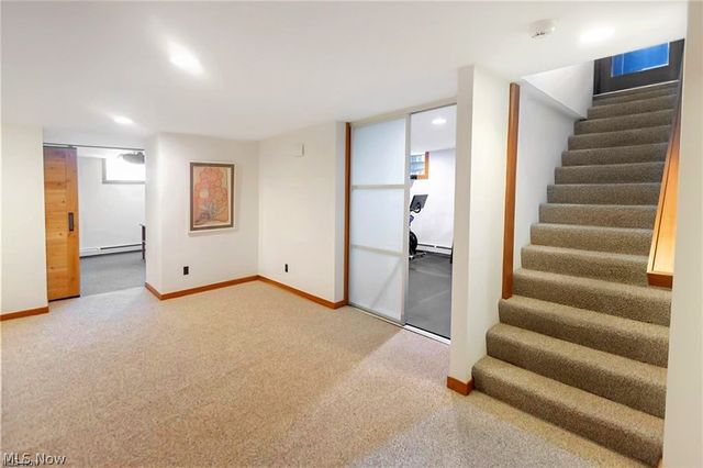 1033 Summit Avenue, Lakewood, OH 44107