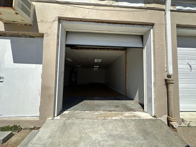 355 W Sunrise Highway, Freeport, NY 11520