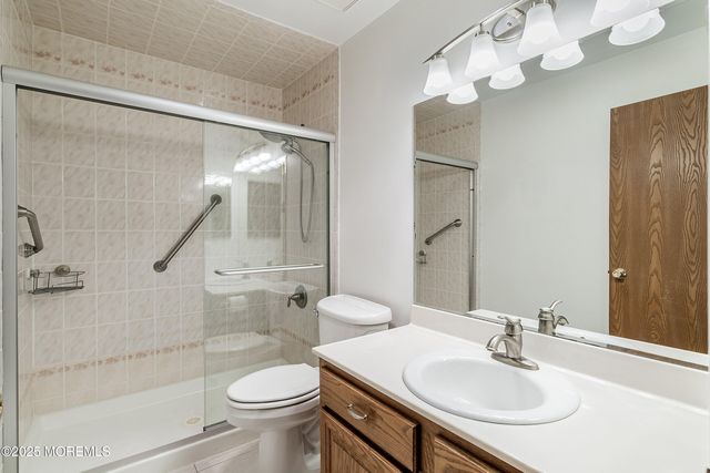 5A Greenwood Lane, Whiting, NJ 08759