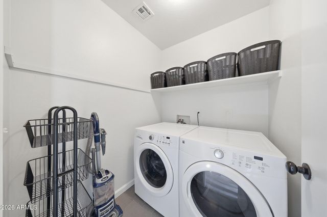 1886 E 37TH Avenue, Apache Junction, AZ 85119