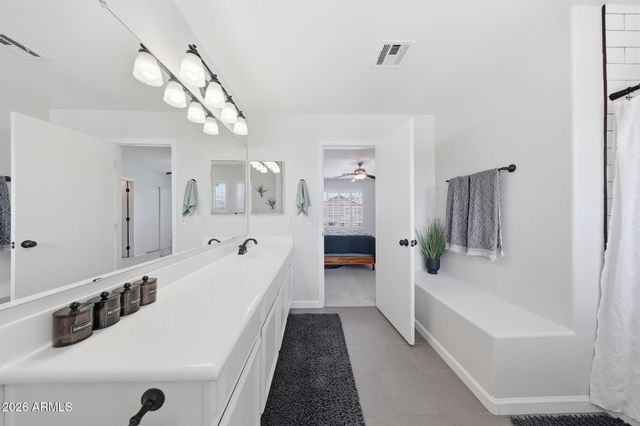 1886 E 37TH Avenue, Apache Junction, AZ 85119