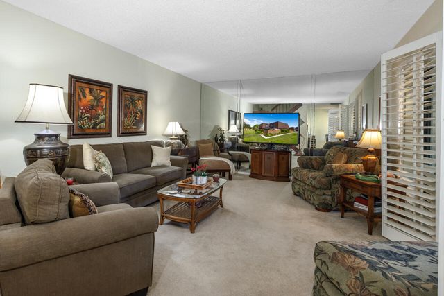 6197 SE Riverboat Drive 1008, Stuart, FL 34997