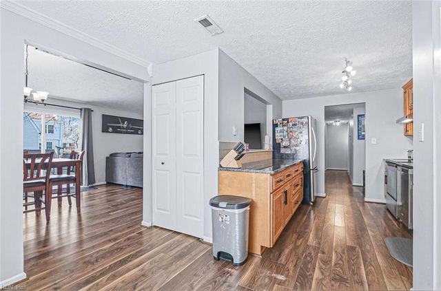 212 Anne DR, Newport News, VA 23601