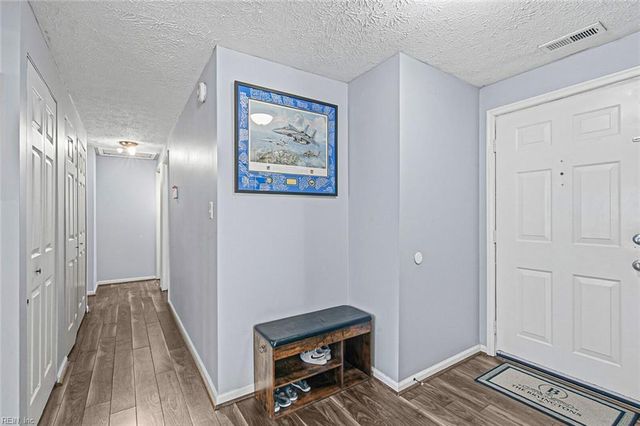 212 Anne DR, Newport News, VA 23601