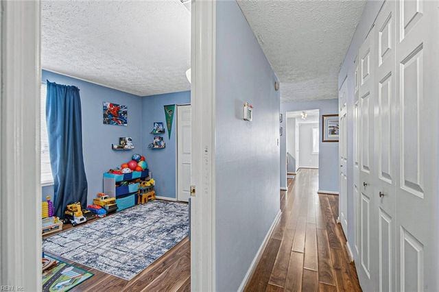 212 Anne DR, Newport News, VA 23601