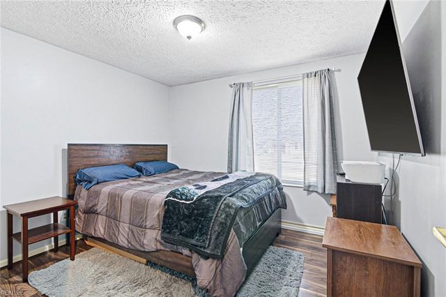 212 Anne DR, Newport News, VA 23601