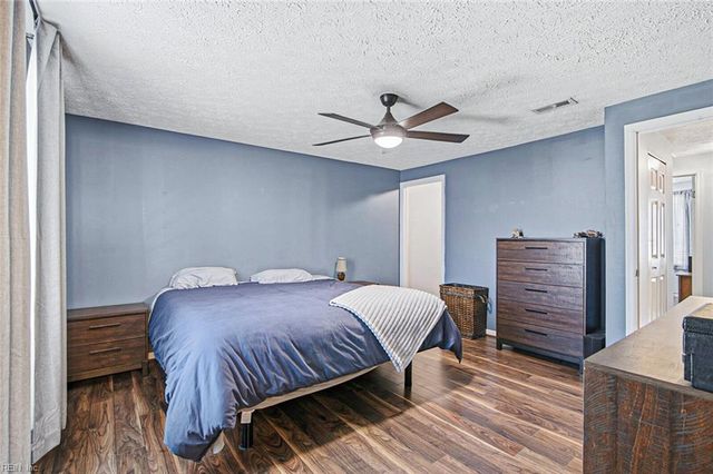 212 Anne DR, Newport News, VA 23601