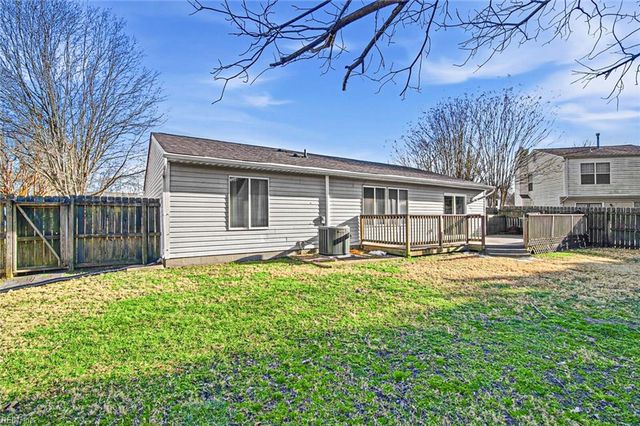 212 Anne DR, Newport News, VA 23601