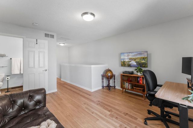 1736 3rd Street NE, Minneapolis, MN 55413