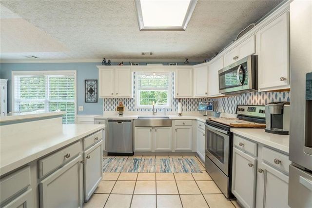 329 Tallassee Lane, Statham, GA 30666