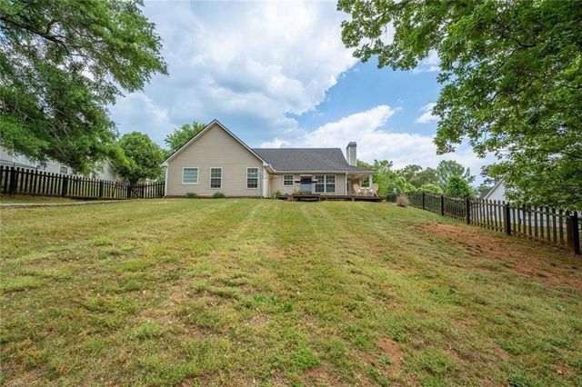 329 Tallassee Lane, Statham, GA 30666