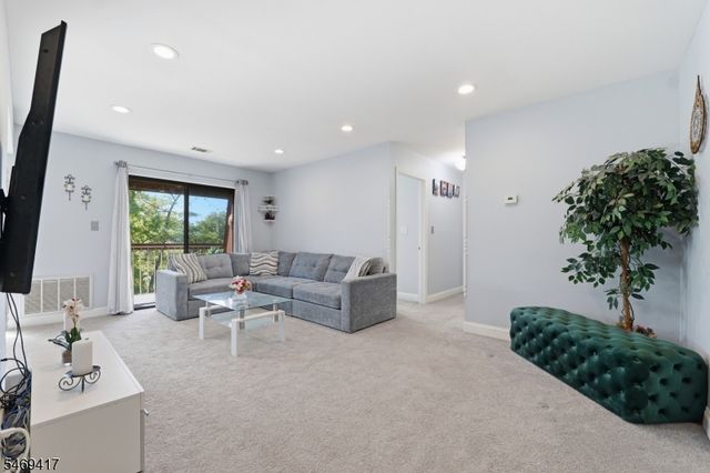 23 Powderhorn Ct 23, Woodbridge Twp., NJ 07095
