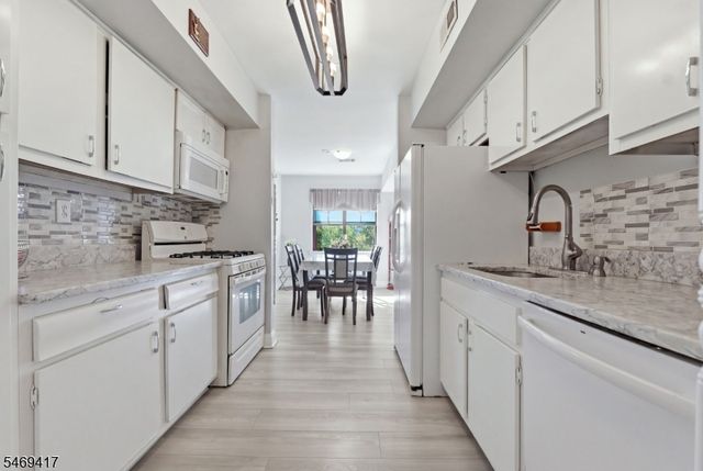 23 Powderhorn Ct 23, Woodbridge Twp., NJ 07095