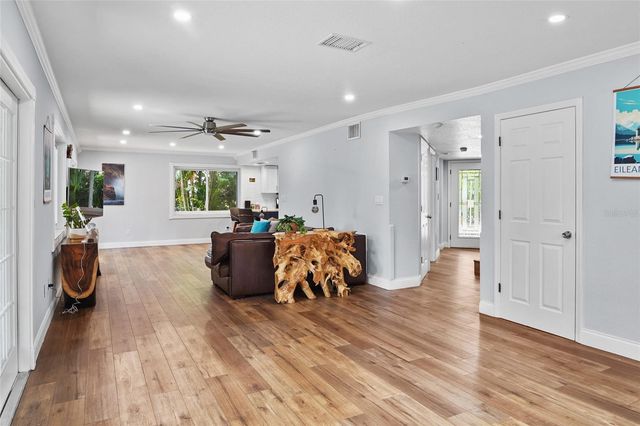9545 135TH STREET, Seminole, FL 33776