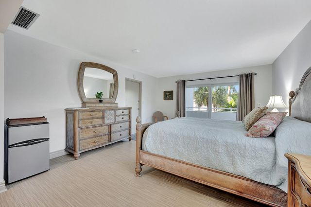 3212 NE 12th Street 201, Pompano Beach, FL 33062