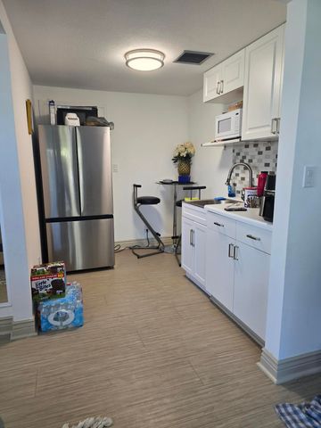 3212 NE 12th Street 201, Pompano Beach, FL 33062