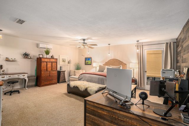 4151 Oakcrest Lane, Fort Worth, TX 76126