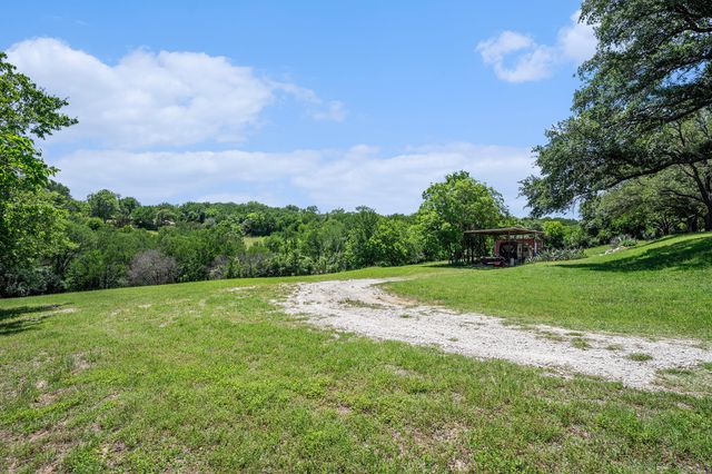 4151 Oakcrest Lane, Fort Worth, TX 76126