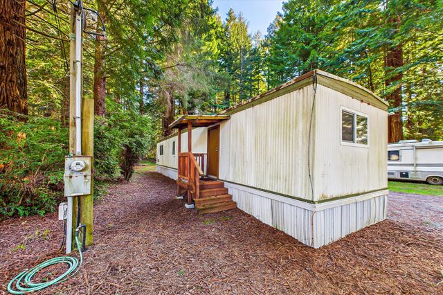 1700 Ferndale Lane, Crescent City, CA 95531