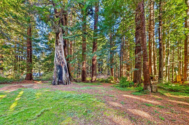 1700 Ferndale Lane, Crescent City, CA 95531