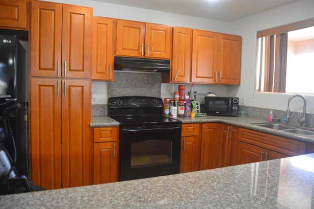 166 Eleu Pl, Kihei, HI 96753