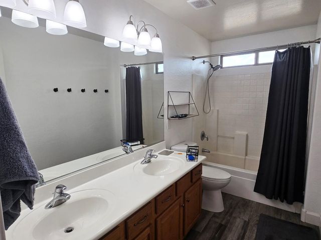1856 W Quick Draw Way, San Tan Valley, AZ 85144