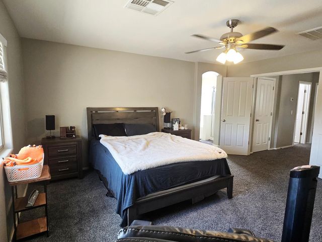 1856 W Quick Draw Way, San Tan Valley, AZ 85144